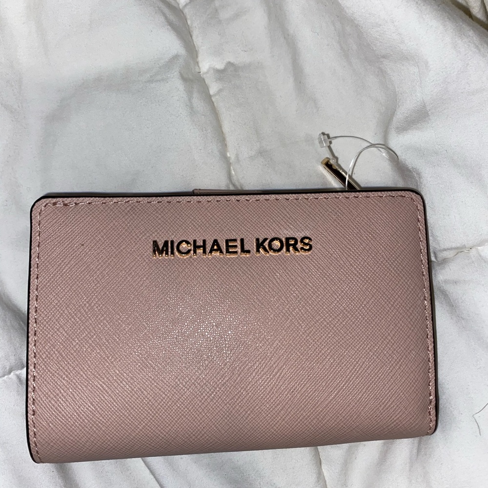 Michael Kors Baby Pink Wallet BRAND NEW
